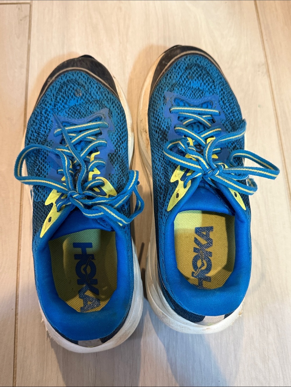 Hoka Rincon 4 kids Blue Running Sneakers with Neon Yellow Accents, size 4 - Picture 6 of 9